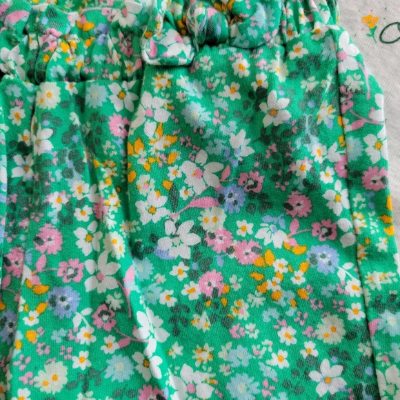 Sprint Outfit - Picture 3 of 3